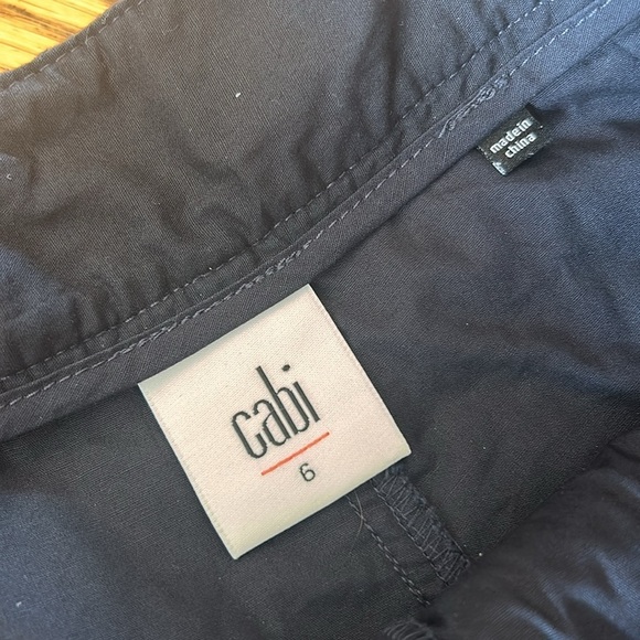 CAbi #5111 Eyelet Navy Faux Wrap Skort Size 6 - Picture 4 of 10